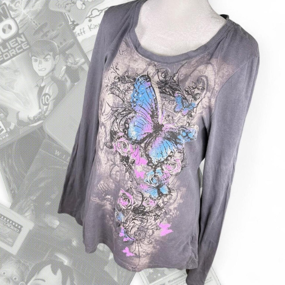 Vintage Rocker Girl Y2K Grunge Butterfly Graphic Long Sleeve Tee Grey